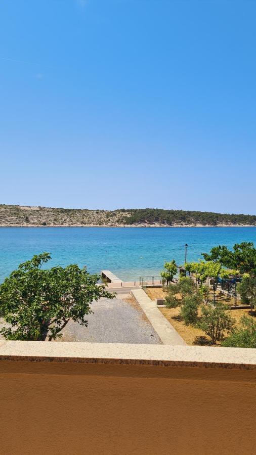 Villa Petra Barbat na Rabu Екстериор снимка